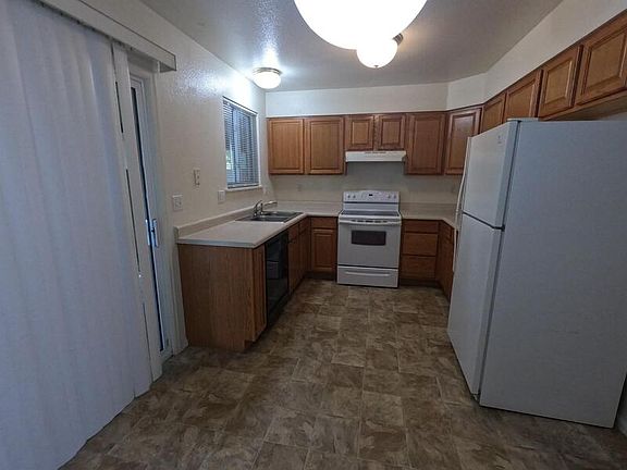 4th image of 2121 35th Ave #7