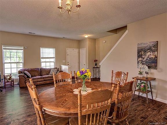 5th image of 2192 Edenderry Dr