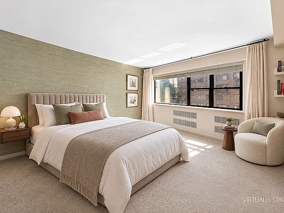 5th image of 165 E 72nd St APT 3E