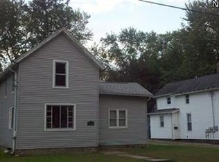 638 Sandusky St, Conneaut, OH 44030