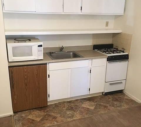 5th image of 3672 Aspen Ave APT 2