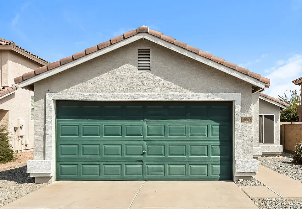 11834 W Sunnyside Dr