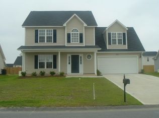 223 Ranier Dr, Raeford, NC 28376