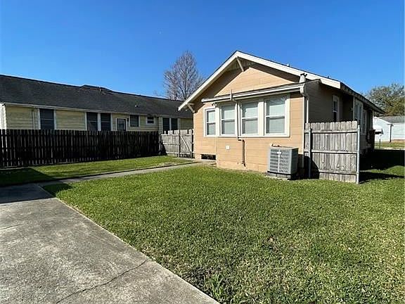 3rd image of 4671 Lafaye St