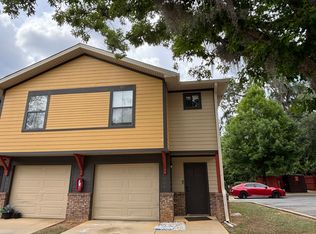 741 White Dr APT 16, Tallahassee, FL 32304