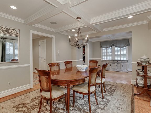Spacious Dining Room