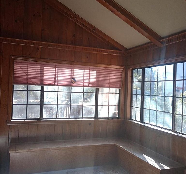1st image of 1536 Yosemite Dr
