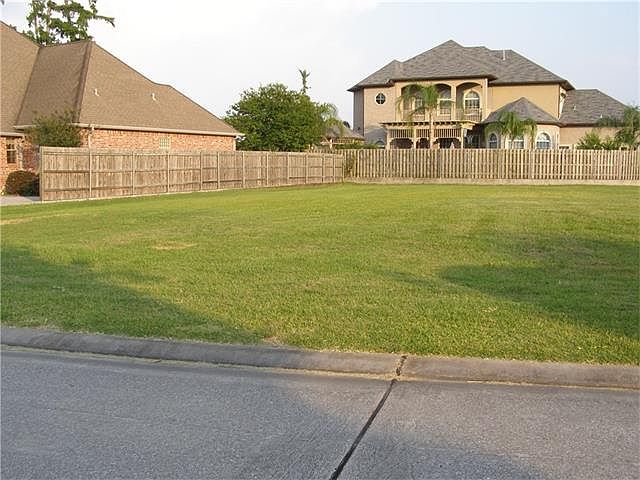 1st image of 3412 Squirewood Dr N