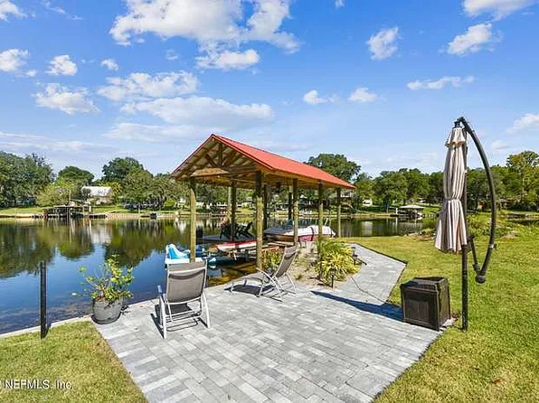 737 Arthur Moore Dr, Green Cove Springs, FL 32043