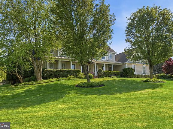 4th image of 9 Deer Ridge Ct