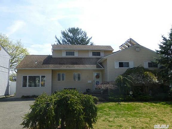 3rd image of 275 2nd Ave