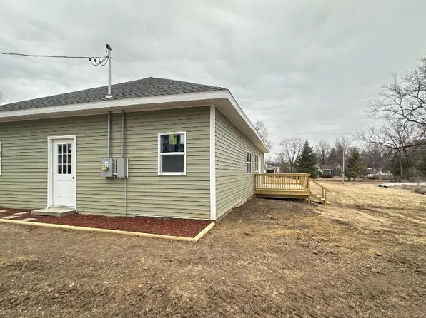 143 E Clinton St, Rushville, IL 62681