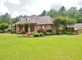 1058 Emileigh Dr, Summit, MS 39666