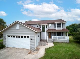 930 Peach St, Whitehall, MI 49461