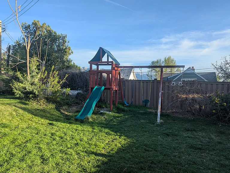 Backyard playset