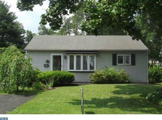 386 Maple St, Warminster, PA 18974
