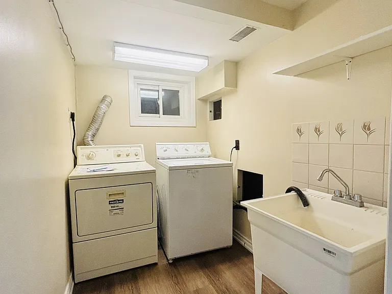 28 Pergola Rd #BASEMENT — Photo 9