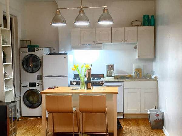 2nd image of 32 Grand St APT 6