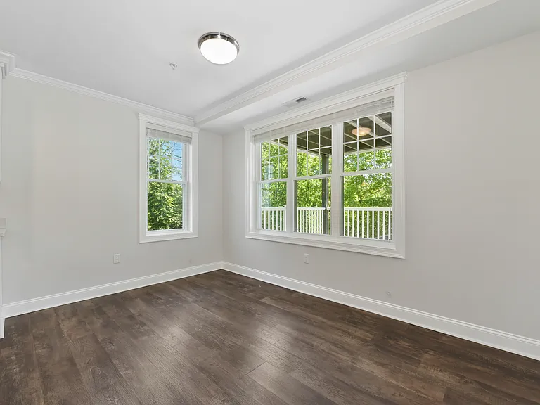 19 Riverside Sq — Photo 19