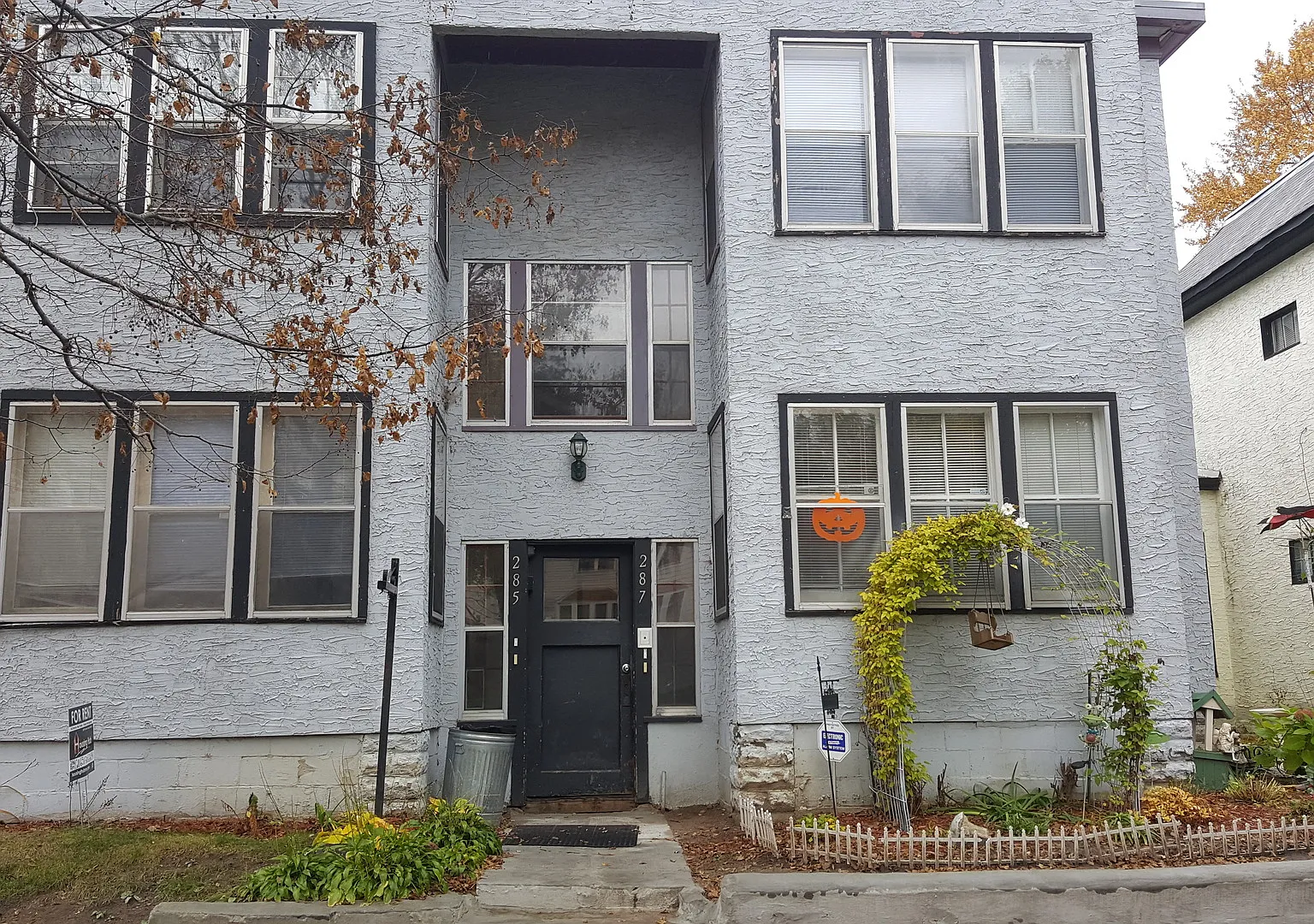283-289 Bates Avenue — Photo 1