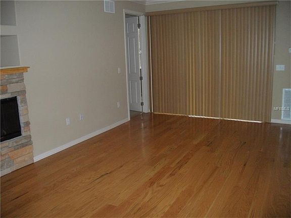 4th image of 1000 Creek Park Dr
