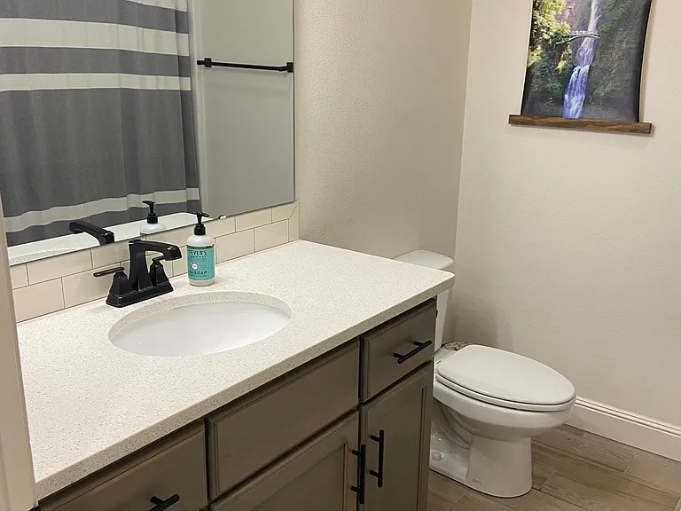 Guest Full Bath