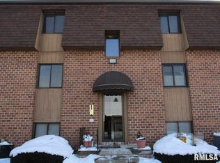 1010 Arlene Ct, Bloomington, IL 61701