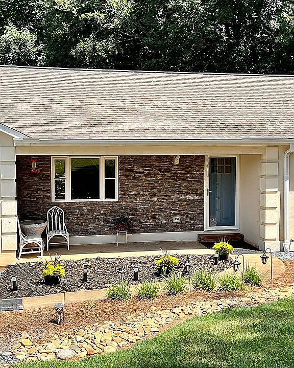 1st image of 381 Lorven Dr