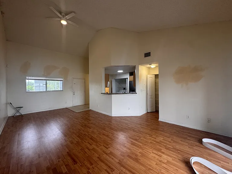 3409 NW 44th St — Photo 2