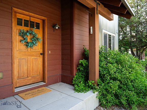 5th image of 3091 Fen Way APT D