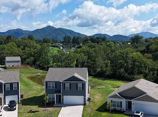 84 Madelyn Dr, Clyde, NC 28721