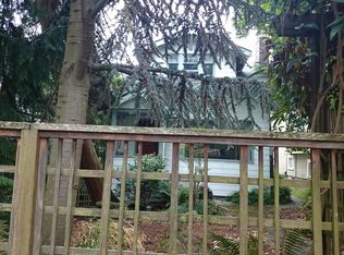 517 N 73rd St, Seattle, WA 98103