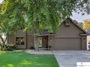 15329 Summerwood Dr, Omaha, NE 68137