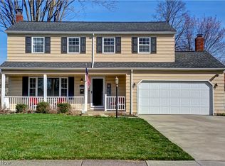 26844 Sudbury Dr, North Olmsted, OH 44070
