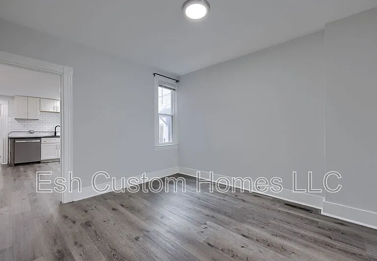 611 S Prince St — Photo 18