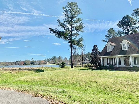3rd image of 4438 Sweetheart Cir