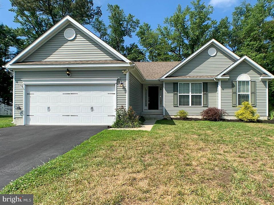 1st image of 19098 Carey Ln