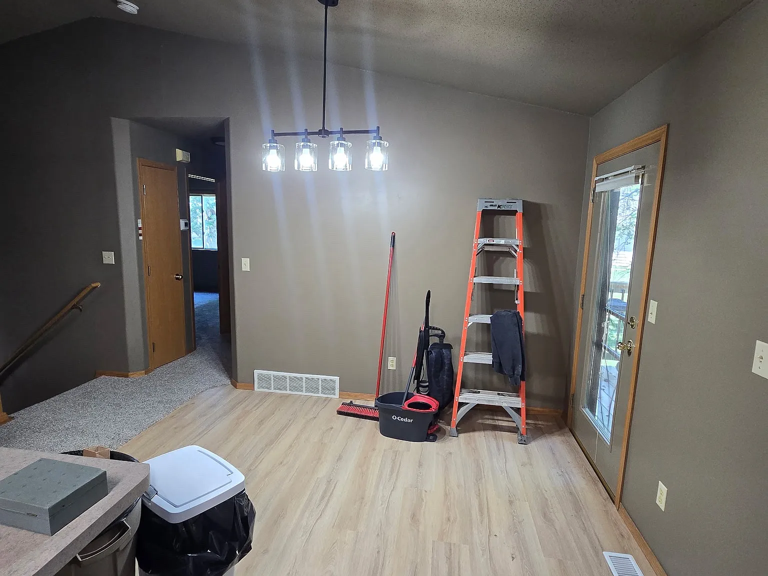3 bed, 1008 sqft, $2,000 — Photo 4
