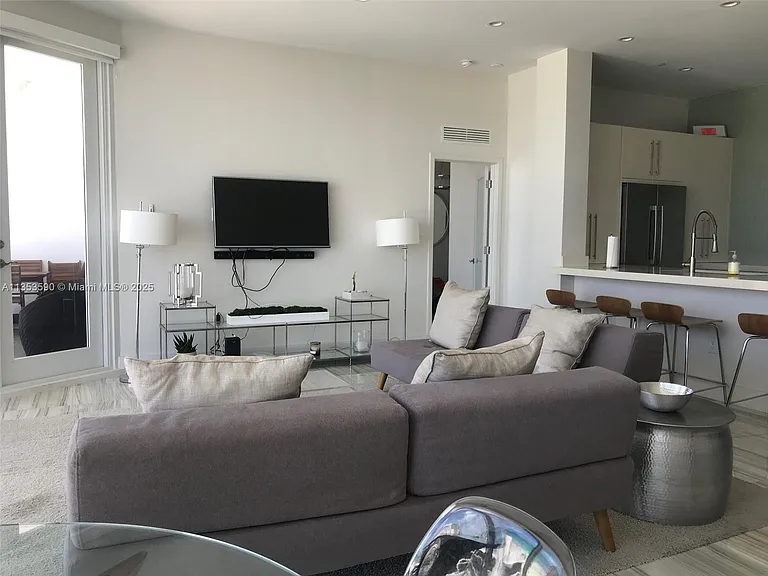 100 Lincoln Rd #Penthouse 9 — Photo 15