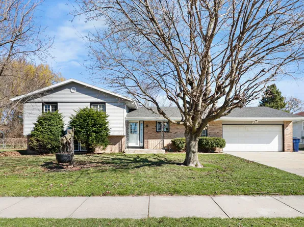 2508 Rockport Rd, Janesville, WI 53548