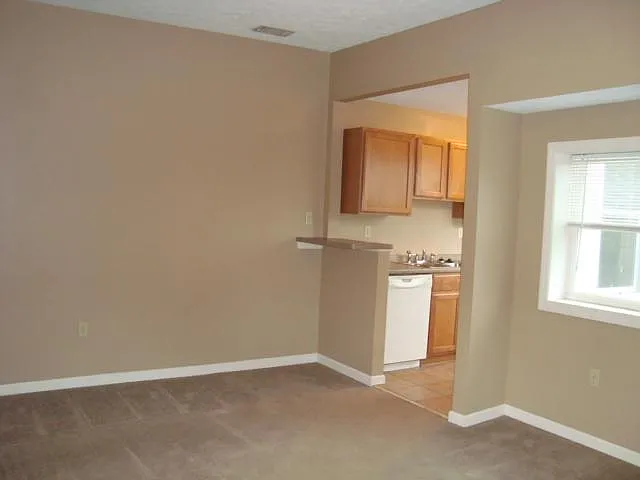 Building Photo - 422 Natchez St #2