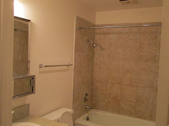 5th image of 215 E Henley St #391
