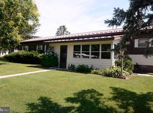 68 Diana Dr, New oxford, PA 17350