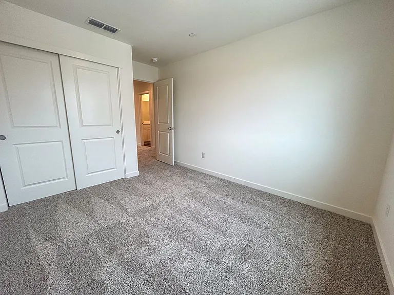 847 Congaree Ln — Photo 5