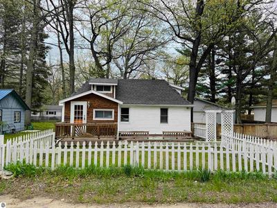 605 Cedar Ave, Prudenville, MI, 48651