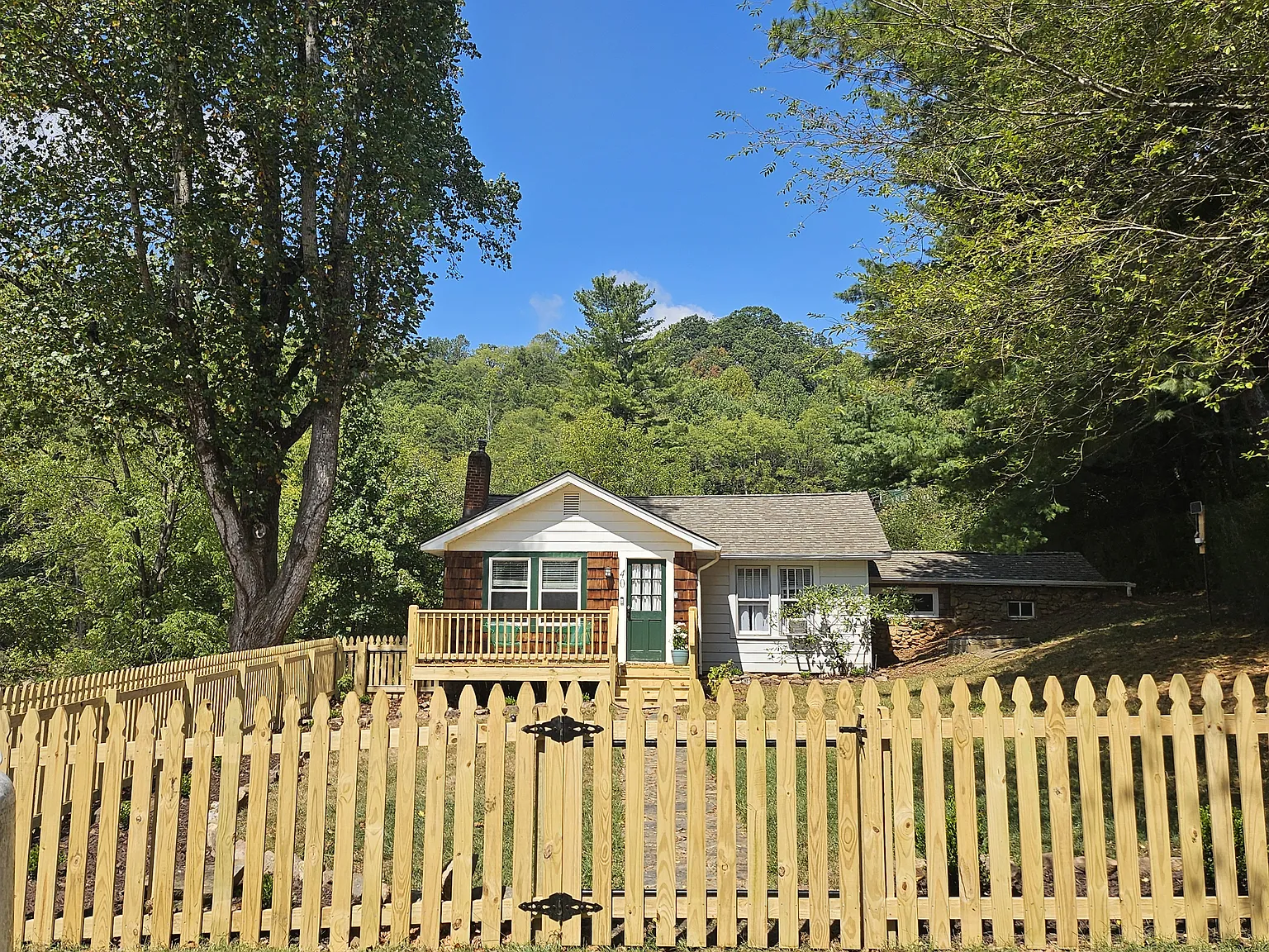 40 Old Youngs Cove Rd — Photo 1