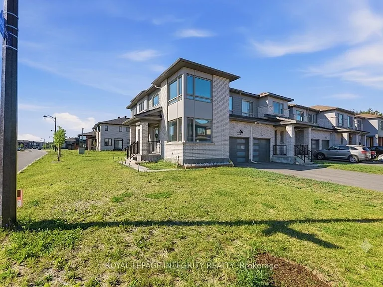 660 Fenwick Way — Photo 3