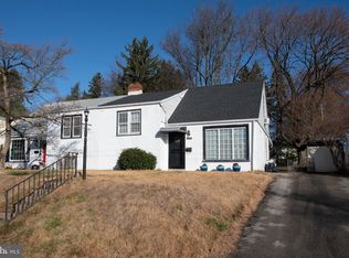 814 E Cathedral Rd, Philadelphia, PA 19128