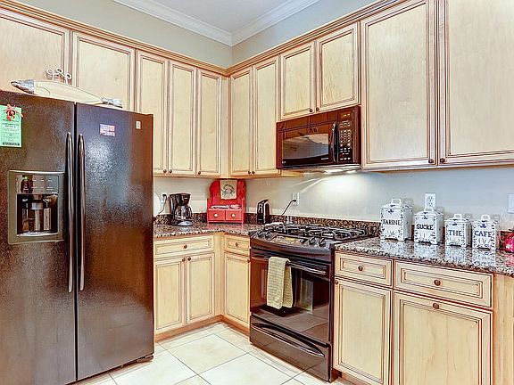 2nd image of 95015 Elderberry Ln