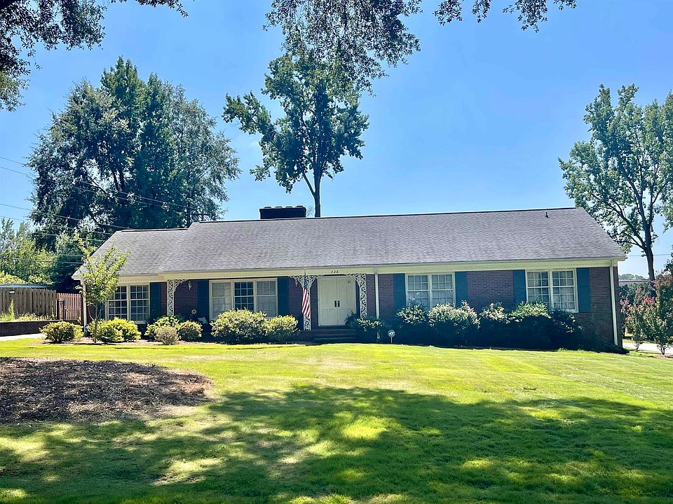 1st image of 228 Pineville Rd